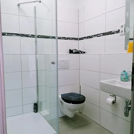 Haus Sperbermuehle Πανσιόν Laatzen