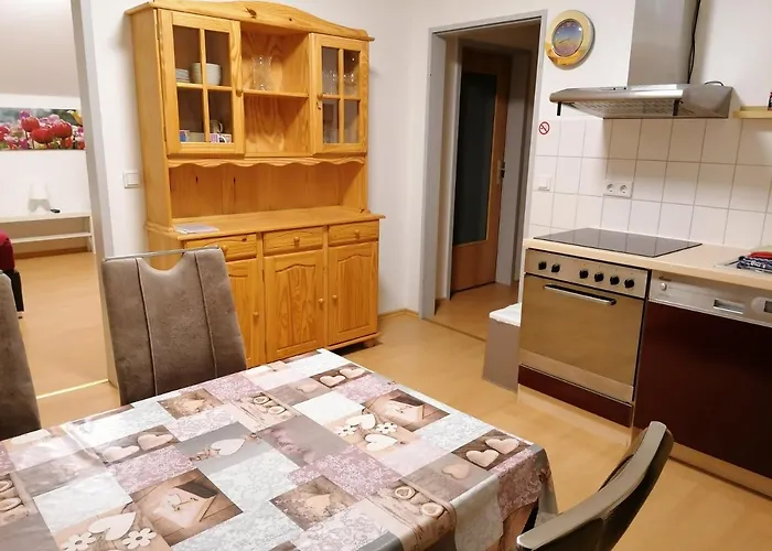 Haus Sperbermuehle 招待所 2*